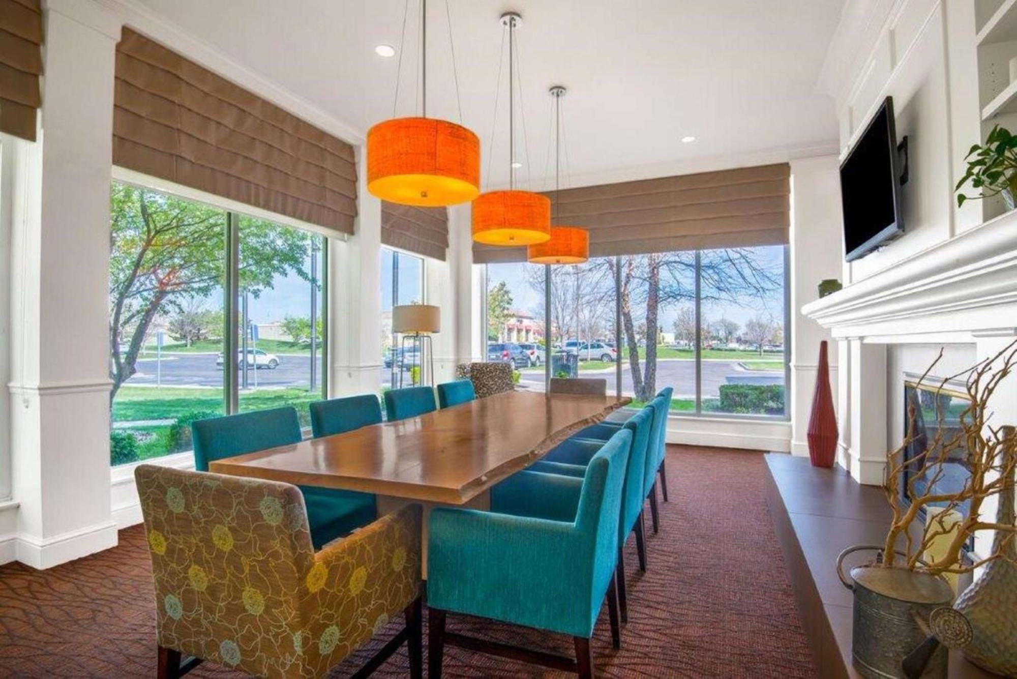 Hilton Garden Inn Wichita Ngoại thất bức ảnh